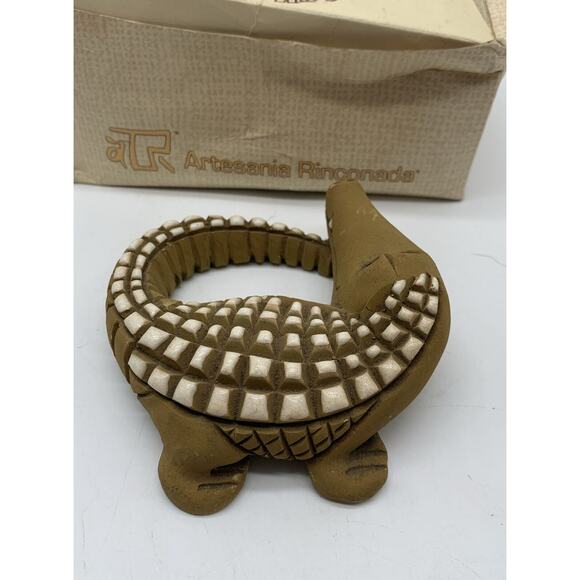 Vintage ARTESANIA RINCONADA CROCODILE #49 RETIRED SIGNED Original Box - Picture 4 of 7